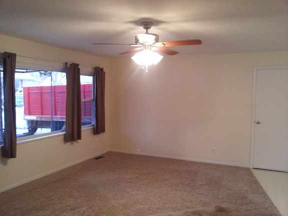 5th image of 481 Midland Dr