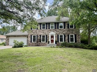 2329 SW Ashworth Pl, Topeka, KS 66614