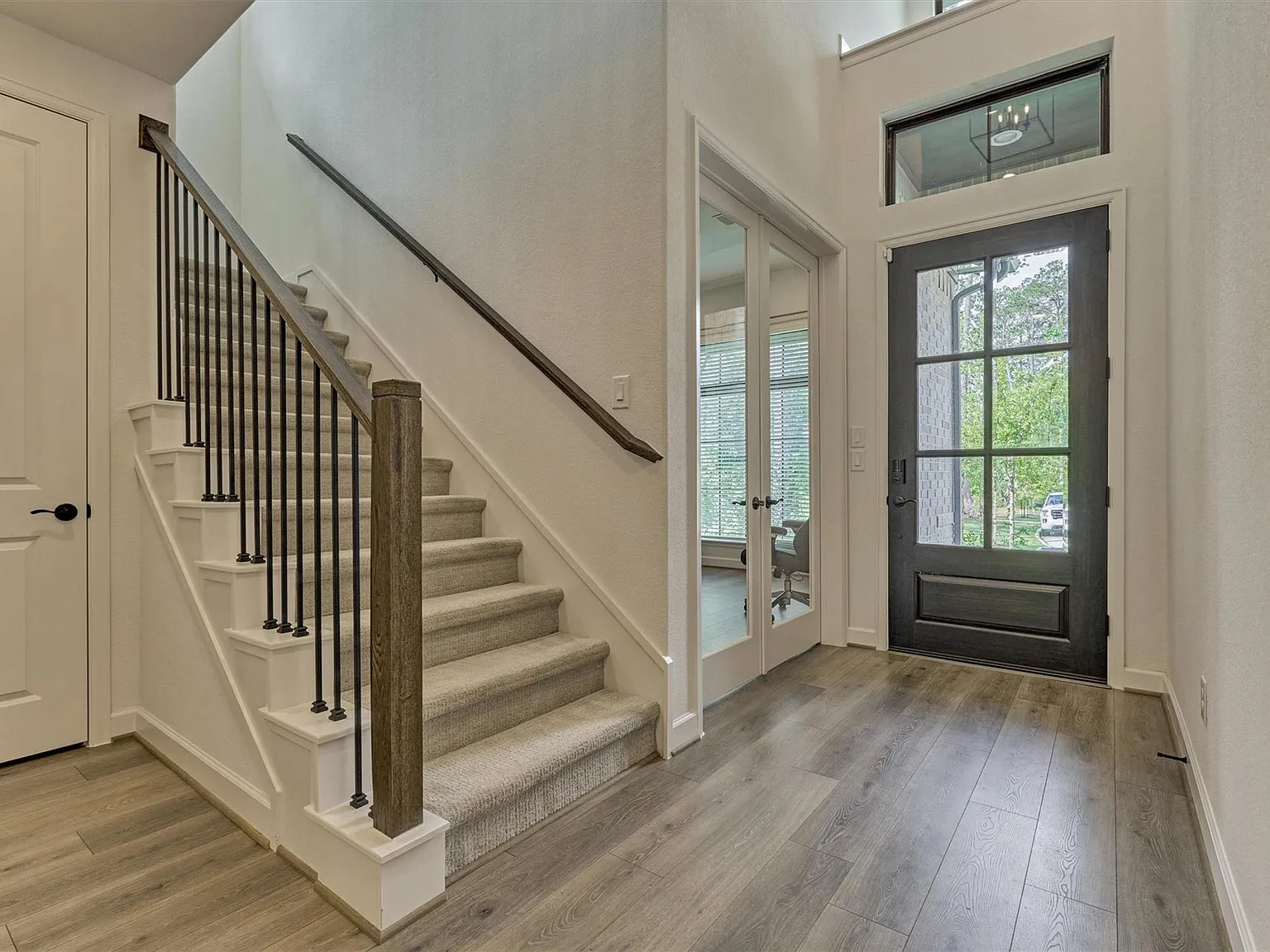 4 bed, 3.0 bath, 3119 sqft, $3,800 — Photo 4