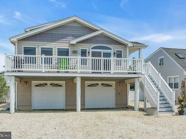 333 N 8th St, Surf City, NJ 08008