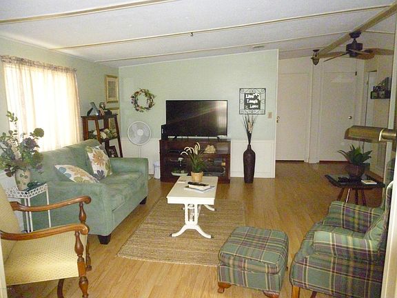 4th image of 9573 SE 165th Ln
