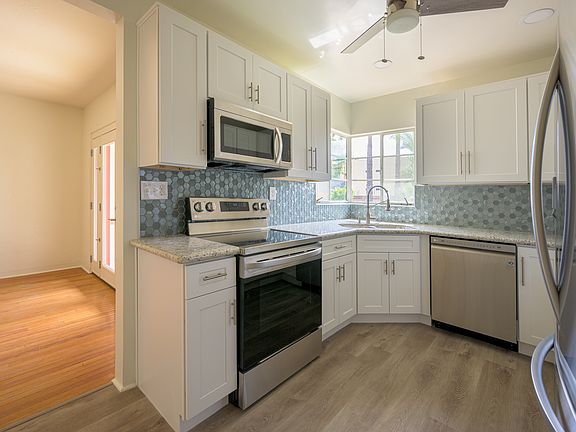 3rd image of 5109 E Oak St #A