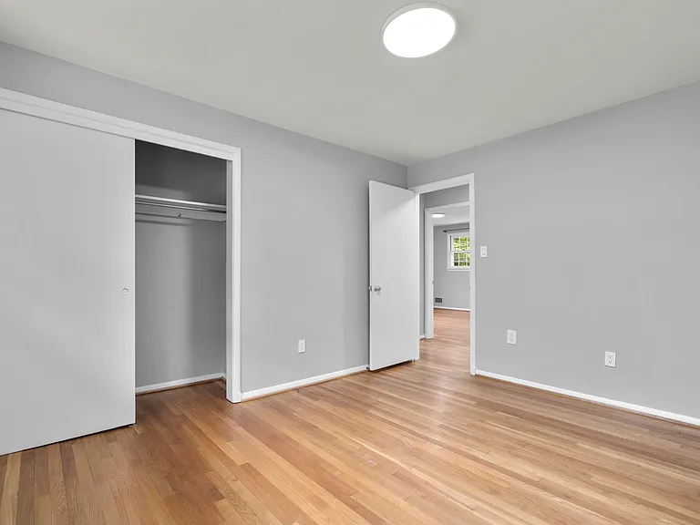 4907 Elsmere Ave — Photo 16