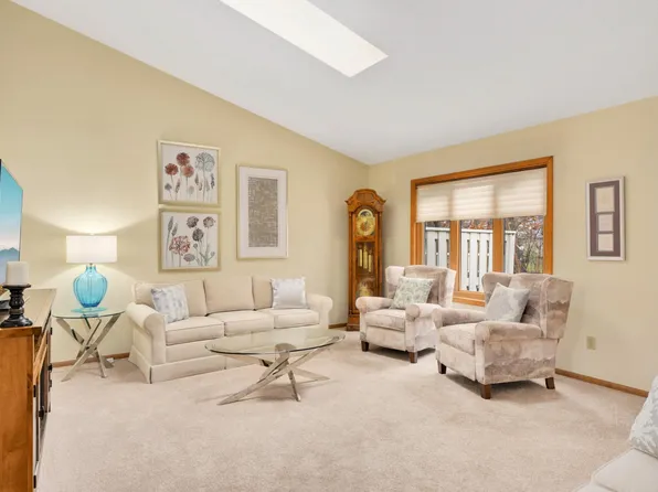 2641 Lake Court Cir #80, Mounds View, MN 55112