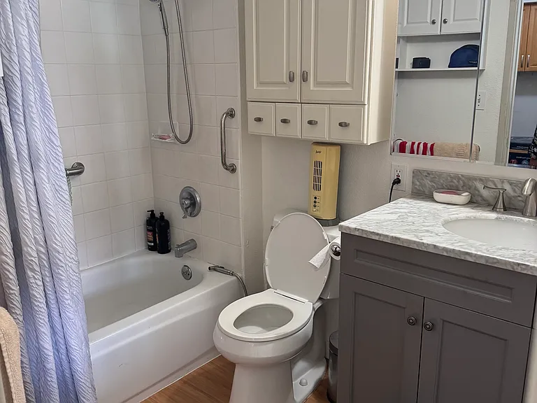 1133 Waimanu St #405 — Photo 11