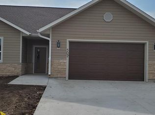502 Louis Ln, Baraboo, WI 53913
