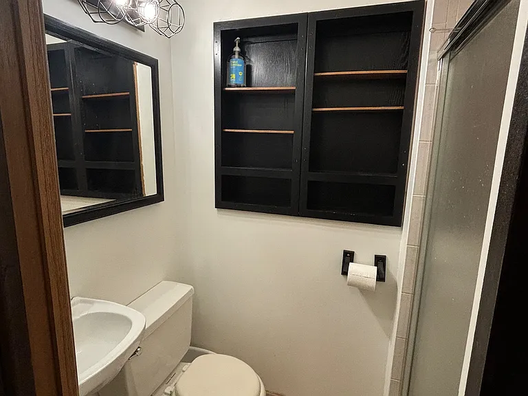 172 N Floyd Ln — Photo 6