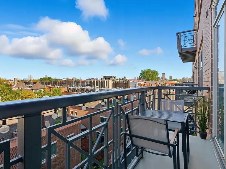1350 W Fullerton Ave #511 — Photo 6