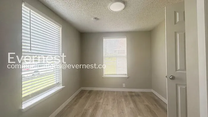 1224 Plum St — Photo 9