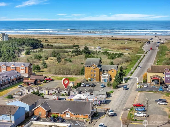 105 Ocean Beach Boulevard #4, Long Beach, WA 98631