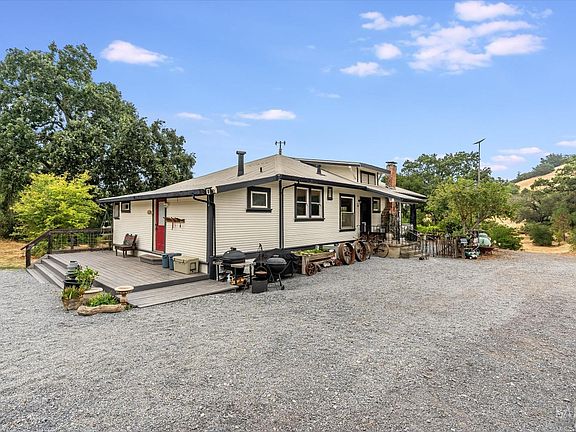 5th image of 875 Hiatt Road
