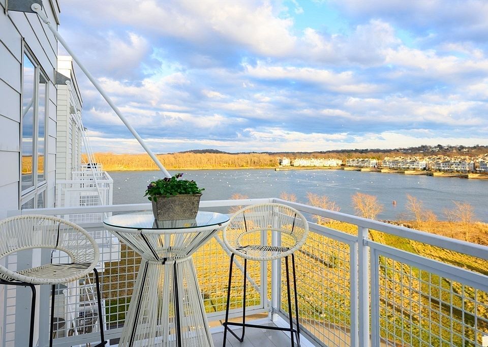 1st image of 130 Broad Reach #606