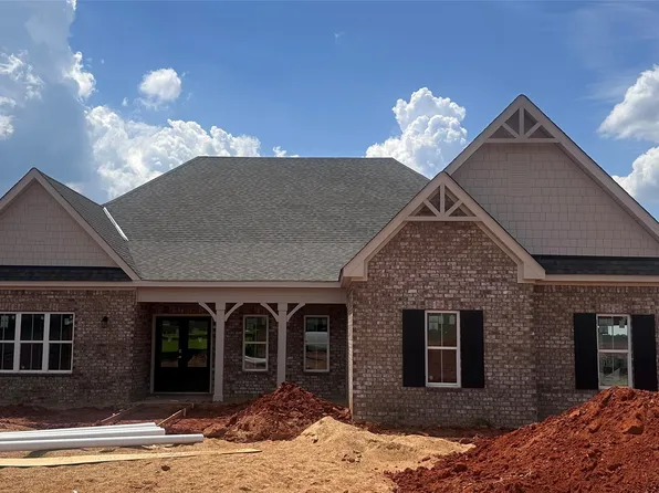 105 Saratoga Ln, Prattville, AL 36066