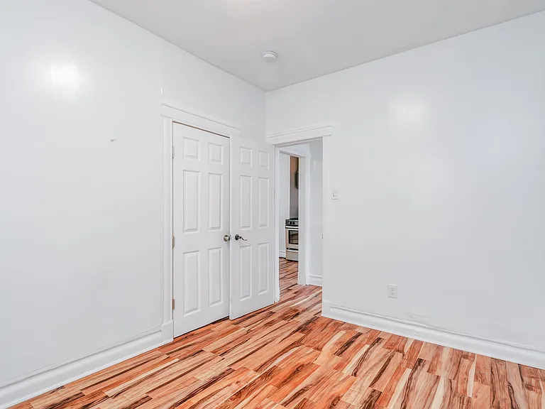 62 Clarke Ave #2 — Photo 8
