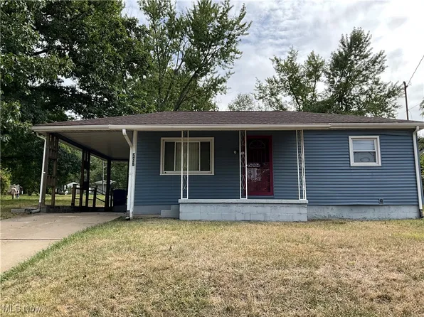 207 S Lorain Ave, Girard, OH 44420
