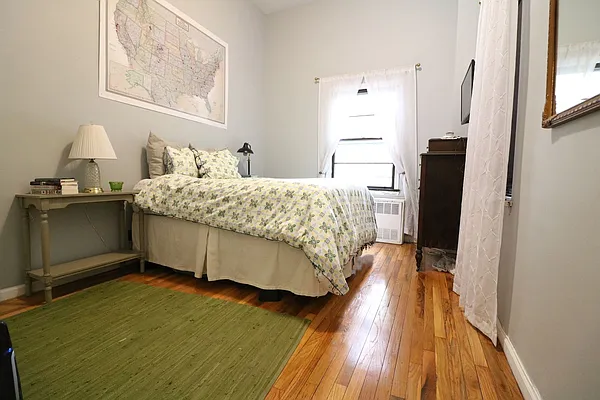 Rented by Joe Gotham LTD | media 37