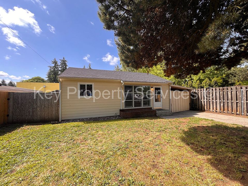 1st image of 2305 E 25th St