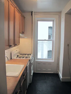 Rented by 470 15th Street, LLC | media 37