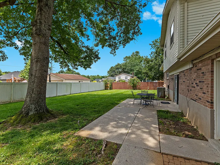 10404 Lark Park Dr — Photo 27