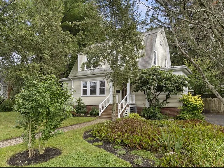 56 Mildred St — Photo 1