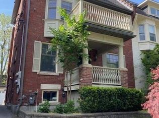 105 Balmoral Ave #B2, Toronto, ON M4V 1J5
