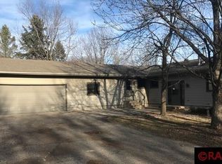 1489 Church St, Saint Peter, MN 56082