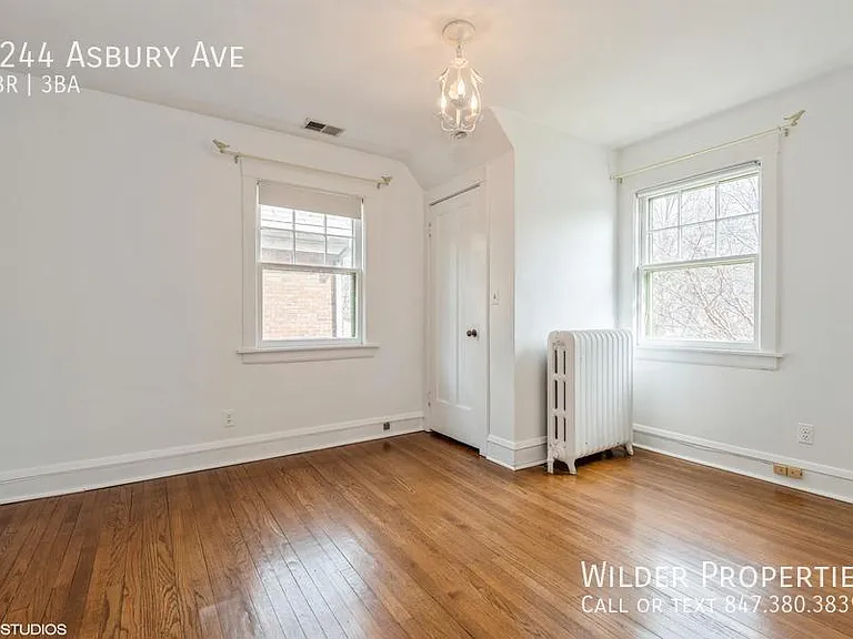 2244 Asbury Ave — Photo 8