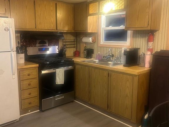3rd image of 700 Salem Rd Trailer 65