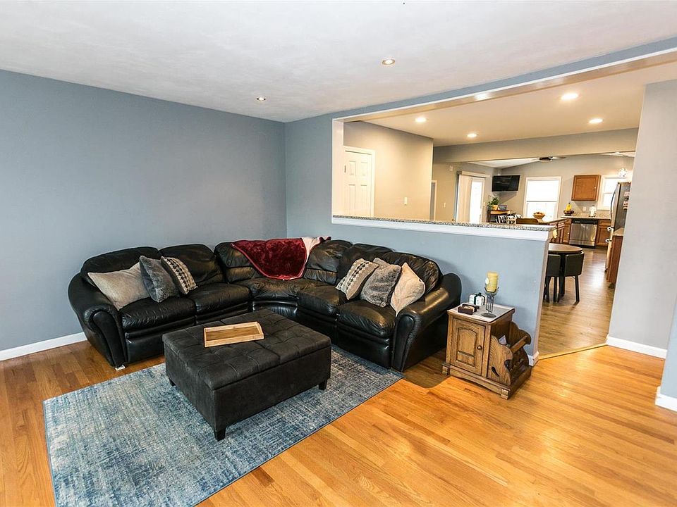2nd image of 1200 Lanvale Dr