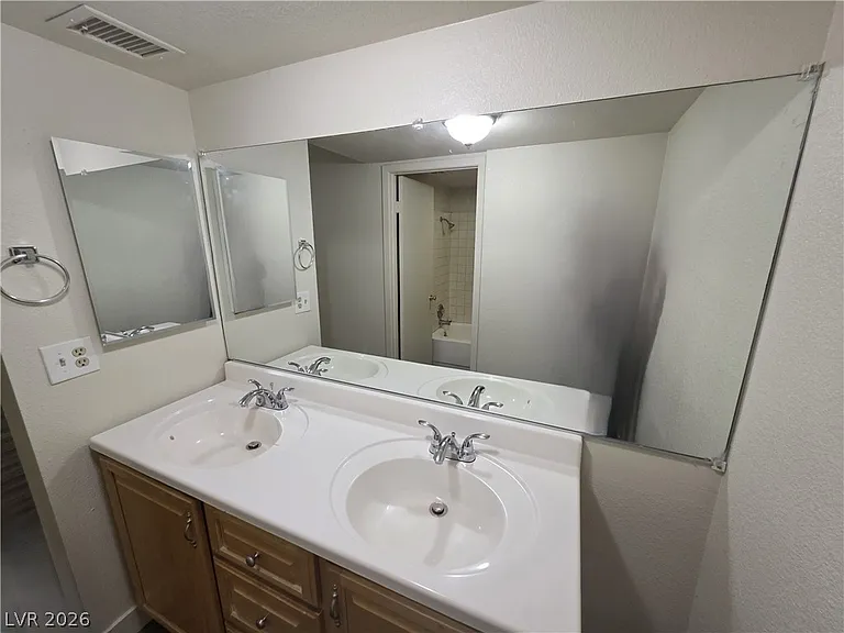 3364 Royce Ct — Photo 59