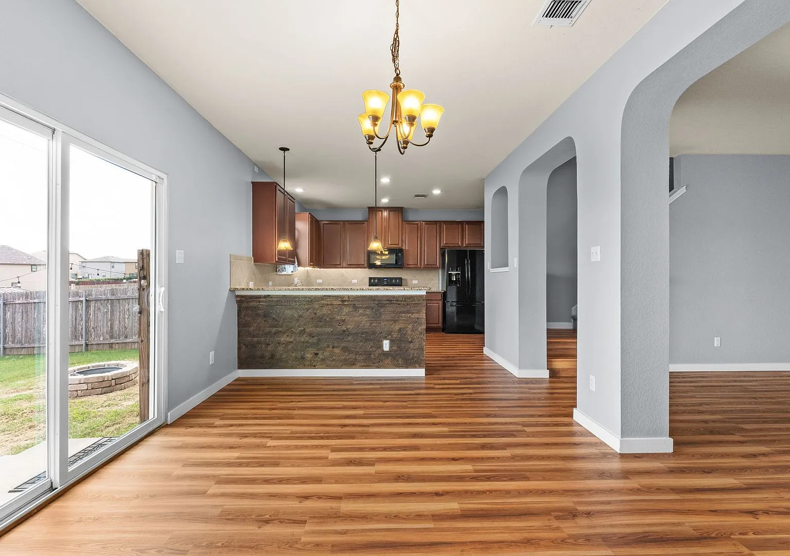 1053 Sagebrush Dr — Photo 4