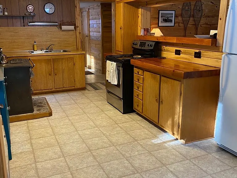 3046 Highway 93 N — Photo 11