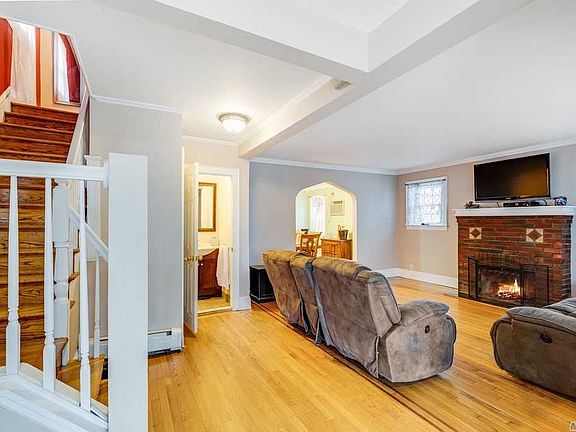 4th image of 2315 Neptune Ave