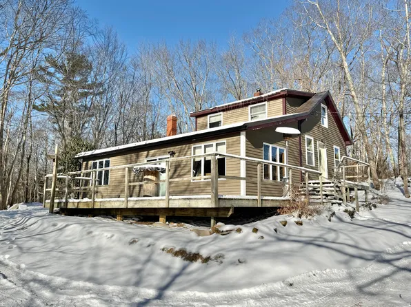 26 Nicholson Avenue, Bucksport, ME 04416