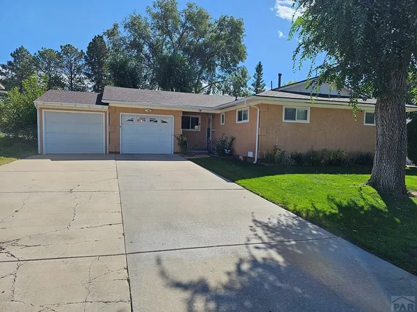 14 Macarthur Rd, Pueblo, CO 81001
