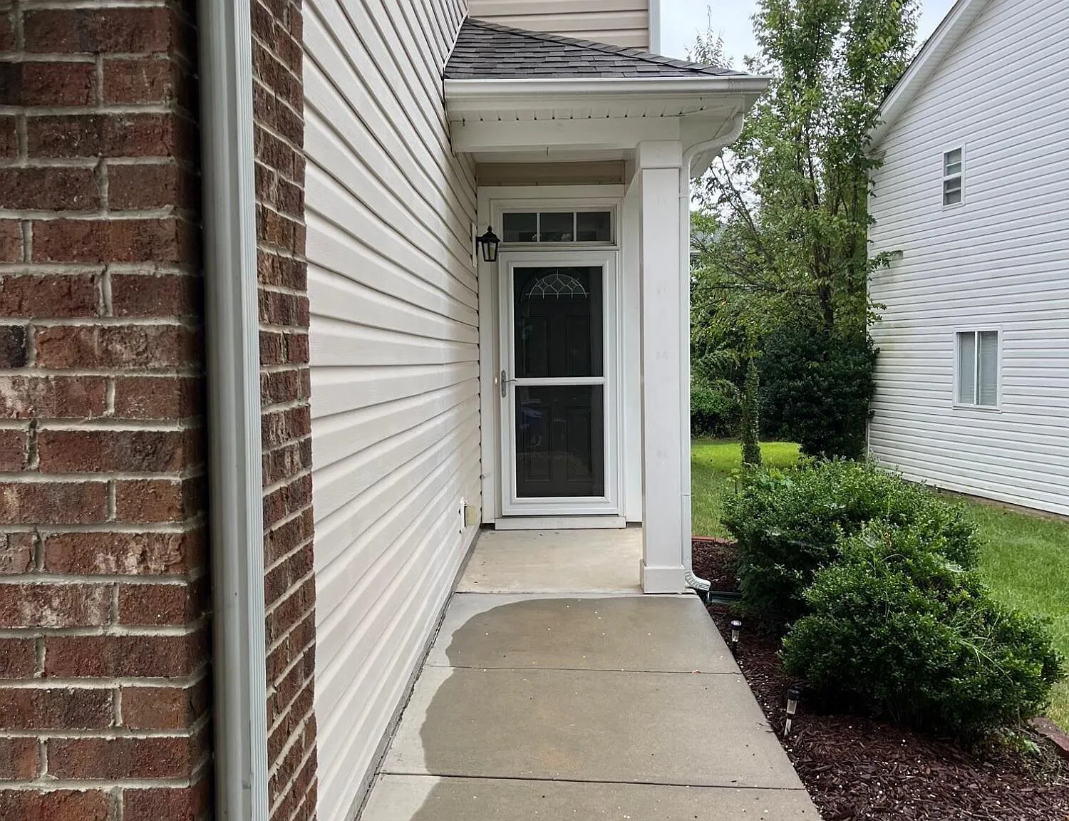 Studio, 2.5 bath, 2081 sqft, $2,295 — Photo 3