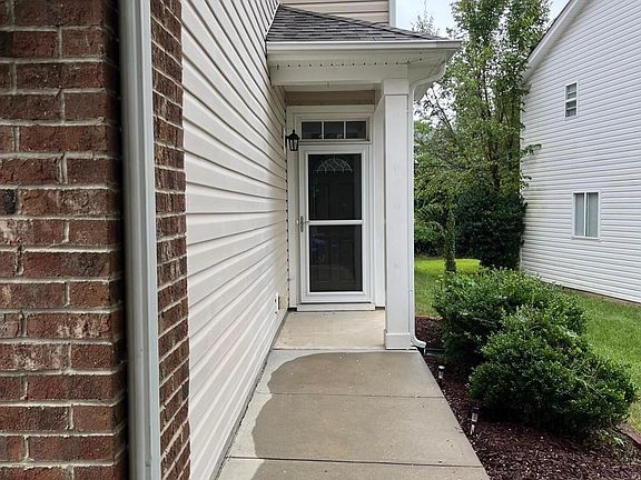 3rd image of 2017 Remington Oaks Cir