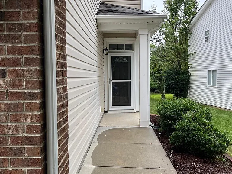 2017 Remington Oaks Cir — Photo 3