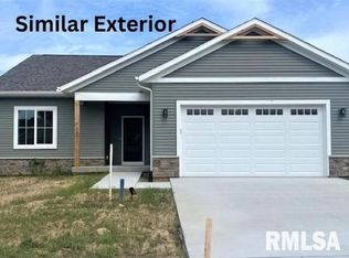 4711 Willow Cir, Davenport, IA 52806