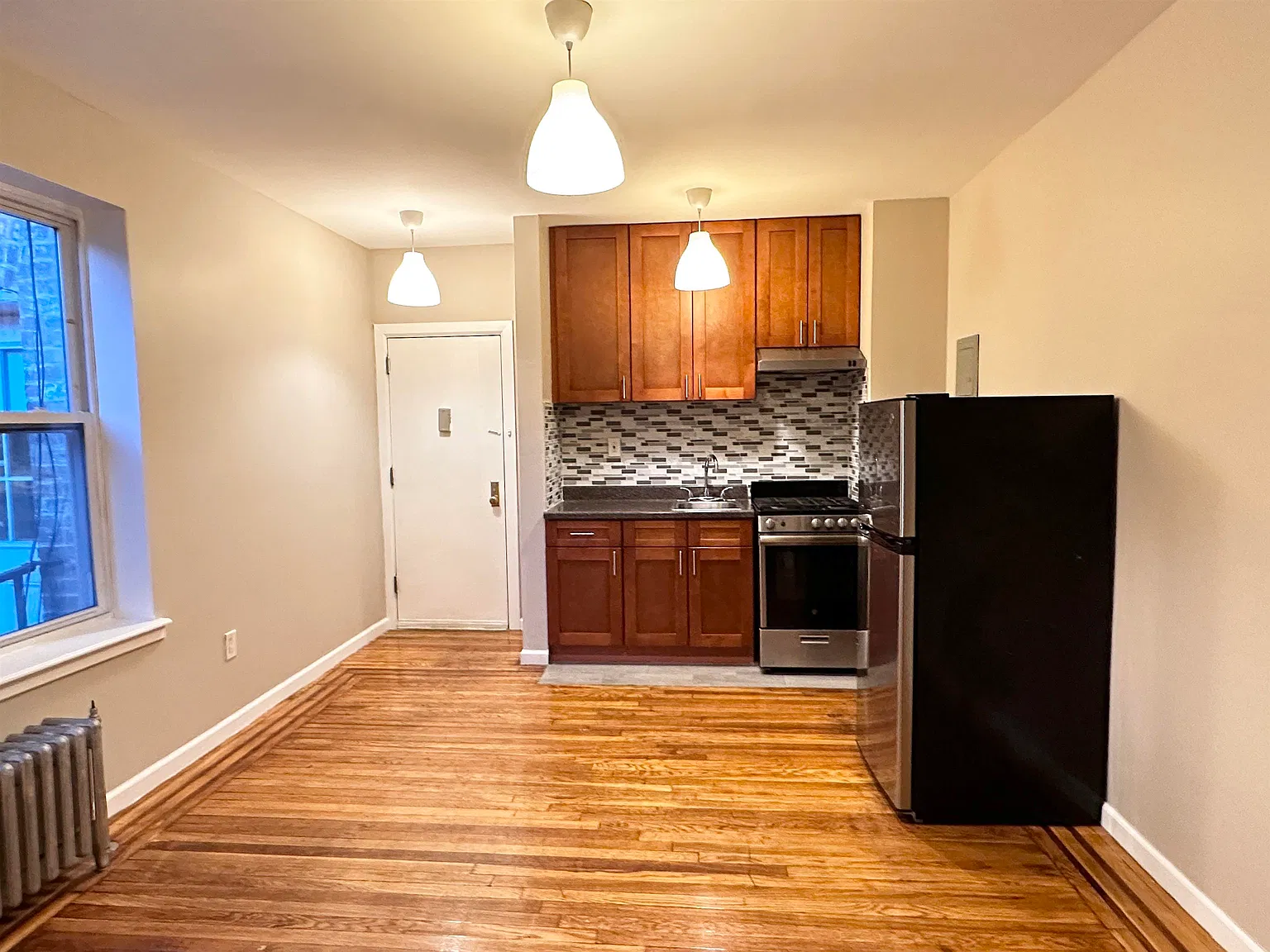 1 bed, 1.0 bath, $1,895 — Photo 1