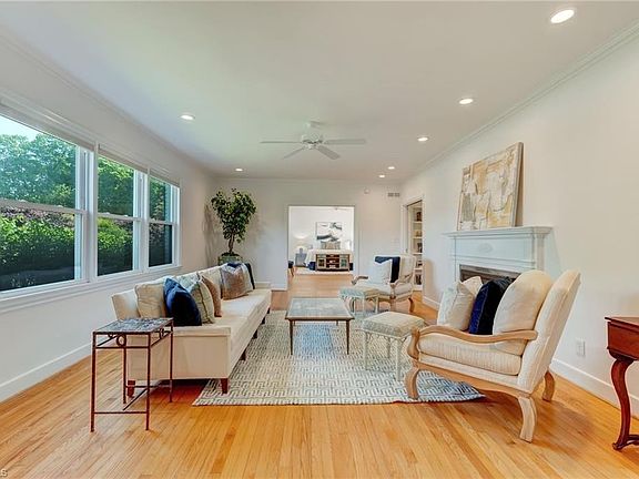 5th image of 3905 W Friendly Ave