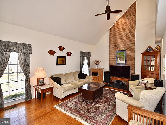 4th image of 8149 Tall Pines Ln