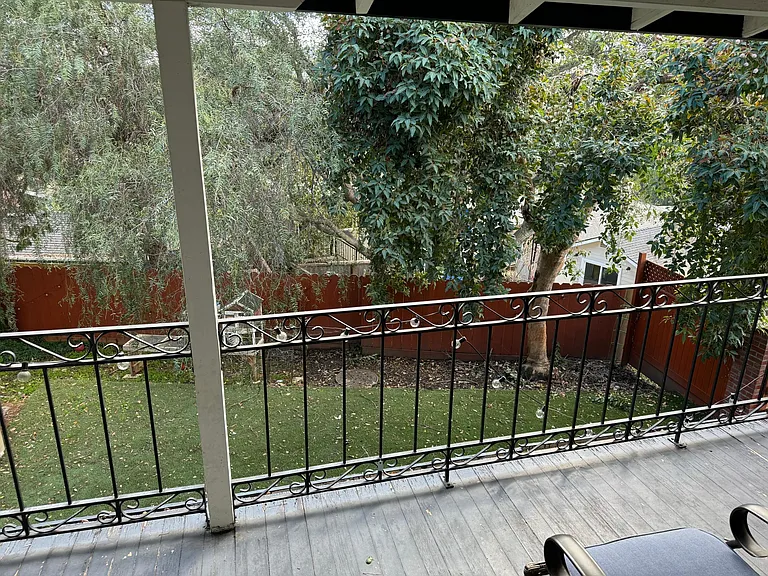 1402 Notre Dame Ave — Photo 11