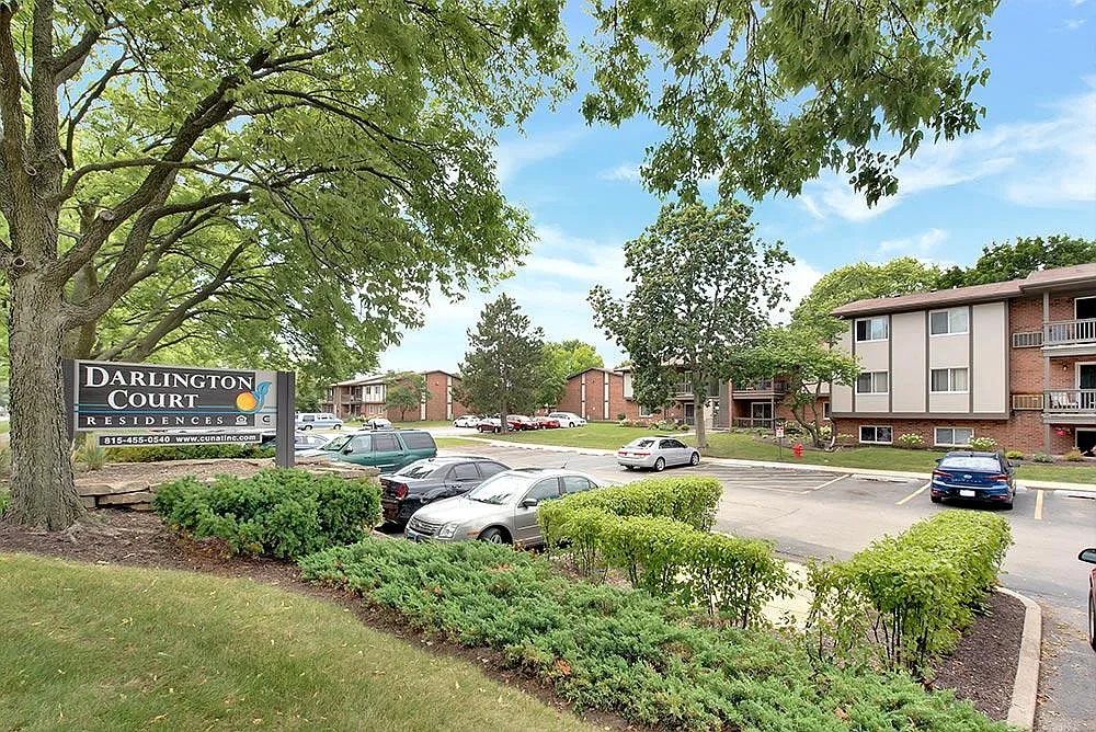 Darlington Court Apartments — Photo 2