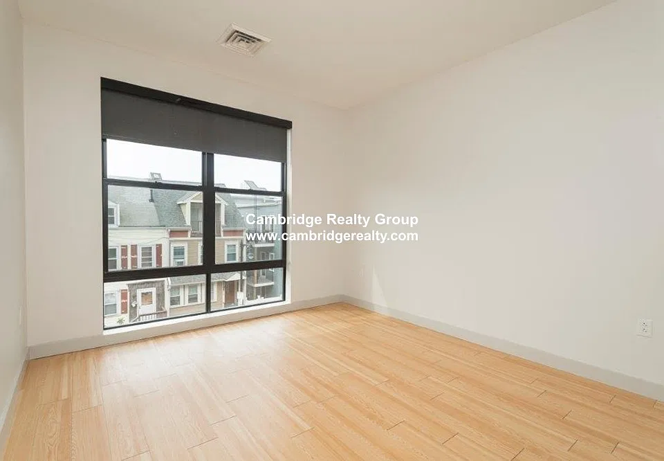 339 D St #14