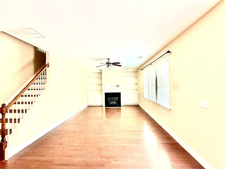 241 Sweet Violet Dr — Photo 13