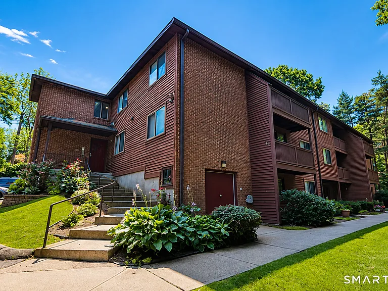 27 Harrison St #16 — Photo 2