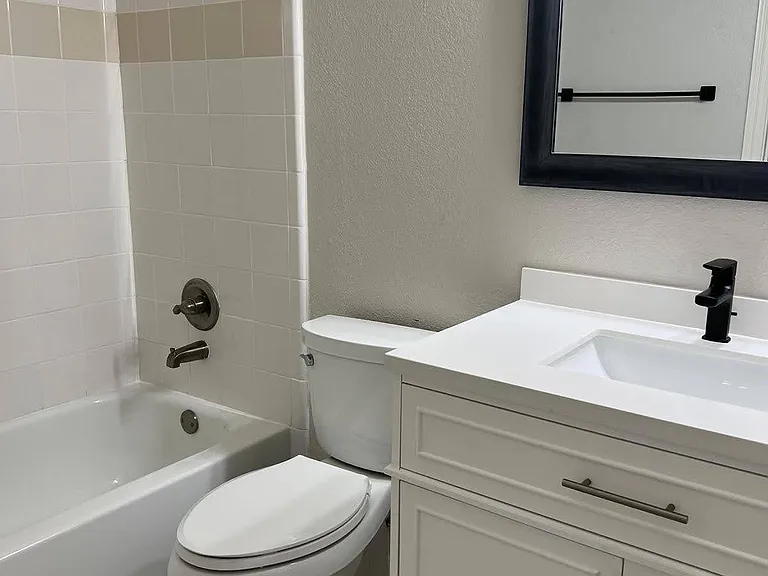 1400 Clear Creek Dr — Photo 8