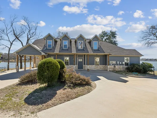 102 Arrowhead St, Gun Barrel City, TX 75156