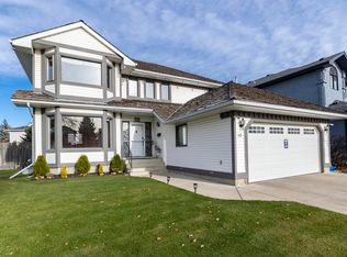 12 Elsinore Pl NW, Edmonton, AB T5X 5W3